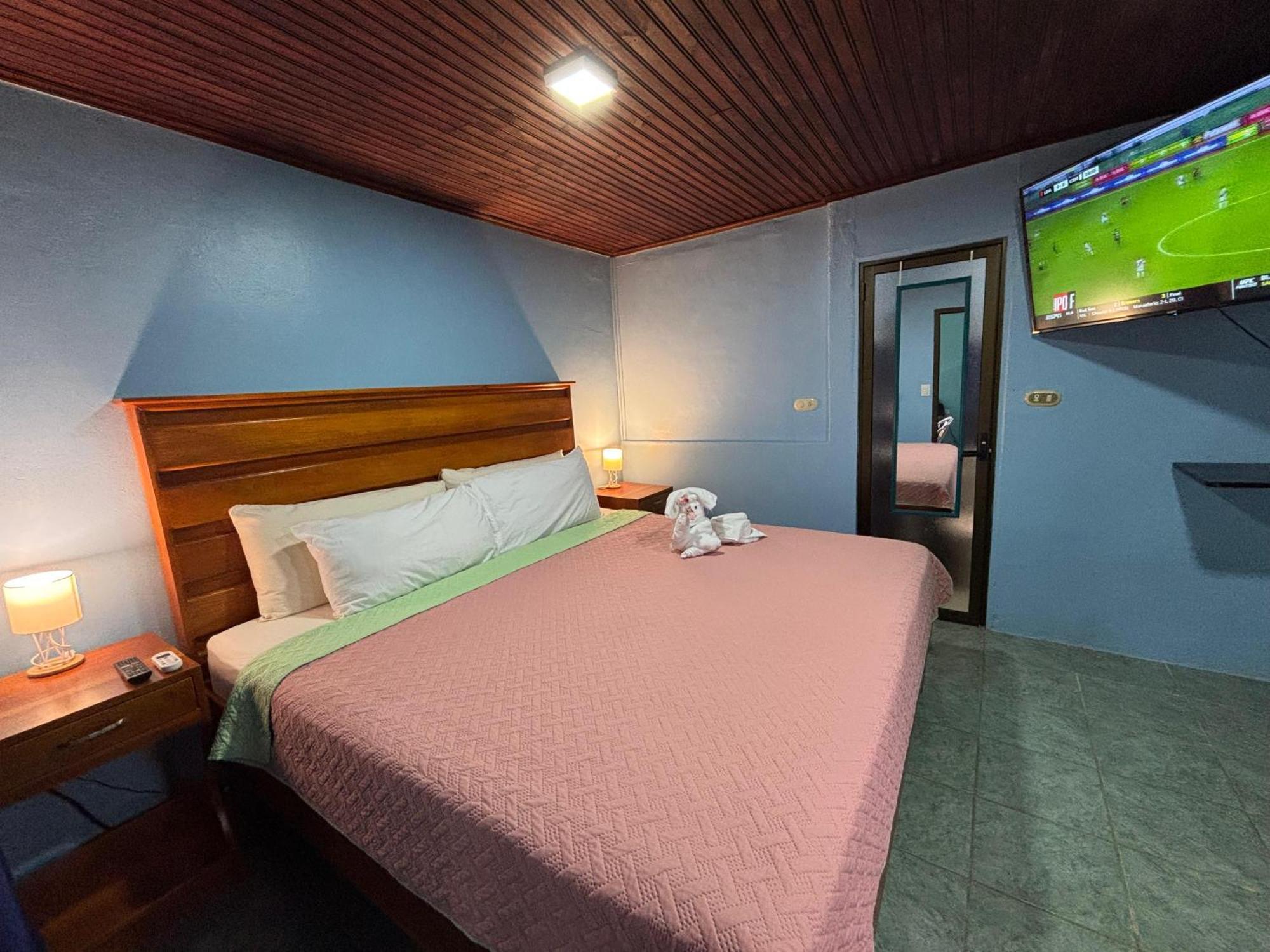 Pura Vida Aparment - Downtown La Fortuna Ngoại thất bức ảnh